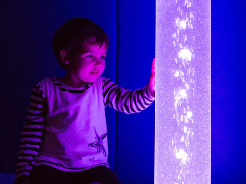 کاردرمانی در اتاق تاریک