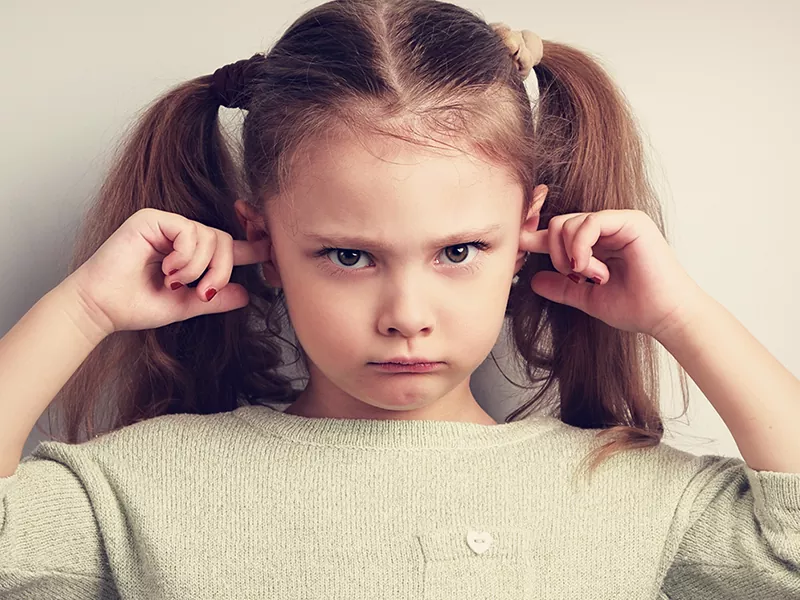 رفتار با کودک حرف گوش نکن